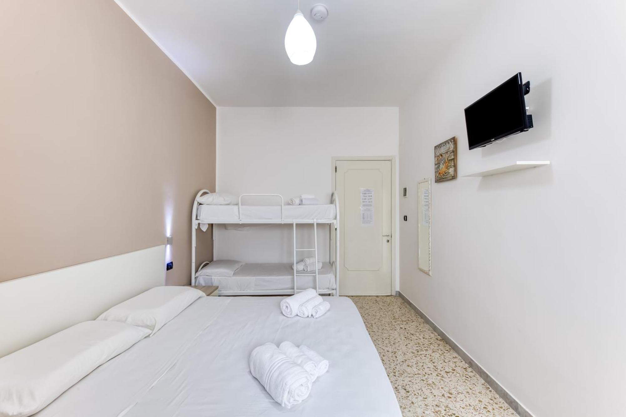 B&B Il Comandante A 100 M Dalla Spiaggia Torre San Giovanni Ugento Eksteriør bilde